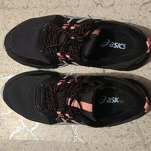 ASICS running shoes size 9